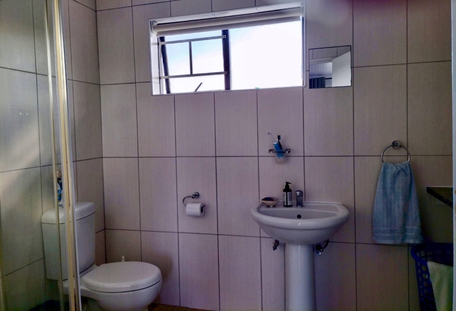 5 Bedroom Property for Sale in Fraaiuitsig Western Cape